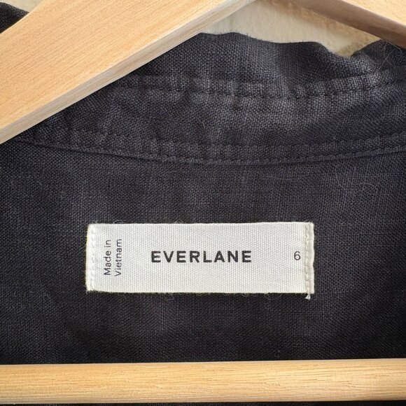 Everlane Must-Have Linen Shirt in Black, size 6 - Picture 4 of 8